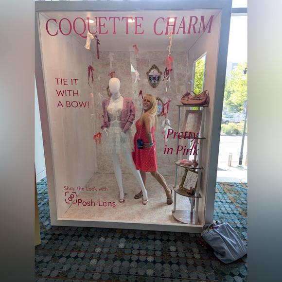 Wednesday @hollyhenders Going live @8:00 ET 🦩🔁🎶 Men’s Share Show - Picture 9 of 11